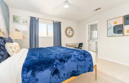 Game Room and Hot Tub with Mountain Views - Charming Retreat