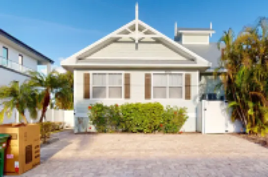 Spectacular Saltwater Seas