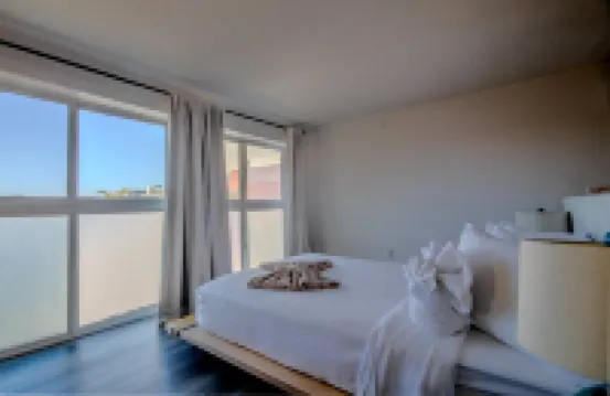 City views Little Italy Loft with Parking