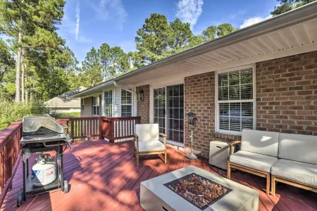 Stunning Game Room and Spacious Backyard - Charming Family Retreat