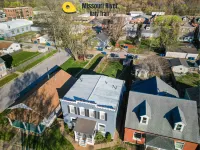 Private Backyard and Modern Comforts - Charming Historic Retreat Hotels in Saint Charles