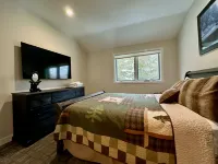 Ski-in/Ski-Out Access and Hot Tub - Luxurious Mountain Escape Hotels near Killington Resort