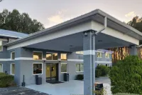 Econo Lodge Inn & Suites Hotels in North Clinton