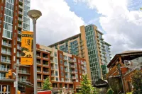 Guitar-Shaped Pool and Historic Charm - Stunning Music Row Retreat