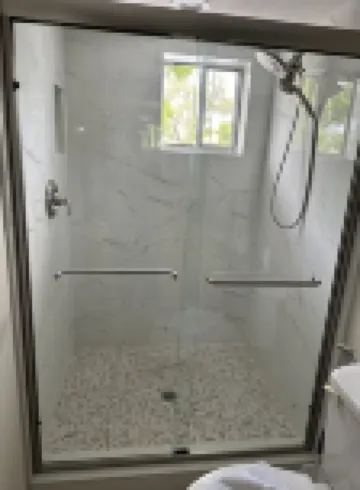 Charming canal-front apartment with king bed, AC, WiFi, in phenomenal Fort Myers