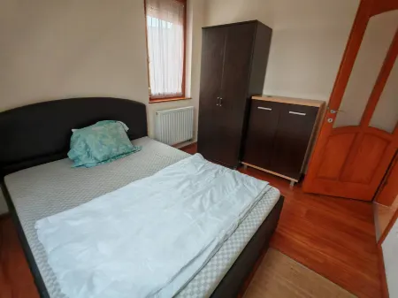 Kazinczy 2bedroom apartment with balcony