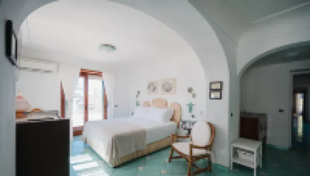 Villa Con Piscina Con 8 Camere Matrimoniali ad Anacapri, by la Canostra Capri