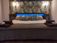 Aparte 鄰近西班牙四大樓商業區的酒店