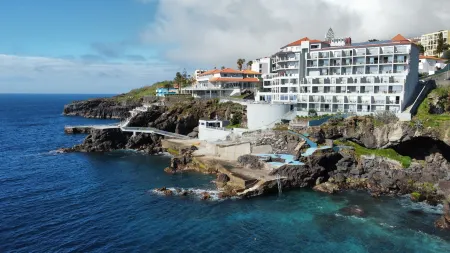 Hotel Royal Orchid Отели в г. Canico