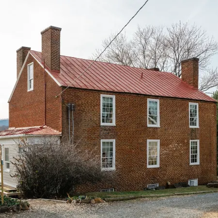 The Crossroads Inn