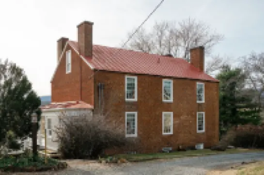 The Crossroads Inn Hotels in Samuel Miller