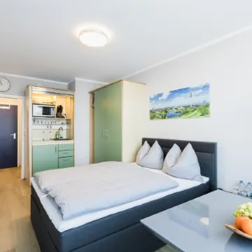 Centerroom München City Отели рядом с достопримечательностью «Станция метро Petuelring»