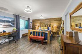 Rayleigh River Retreat - Garden Oasis