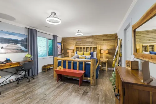 Rayleigh River Retreat - Garden Oasis - Mountain View