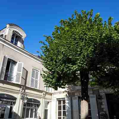 Hôtel du Mail Hotel Exterior