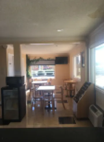 Travelodge by Wyndham Orangeburg - 2-Star