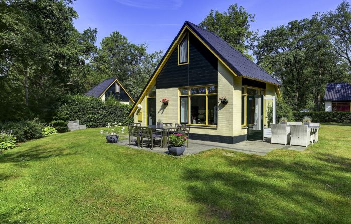 Attractive Holiday Home with Large Garden Near Zwolle