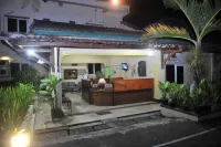 Hotel Queen Star Các khách sạn ở Sedayu