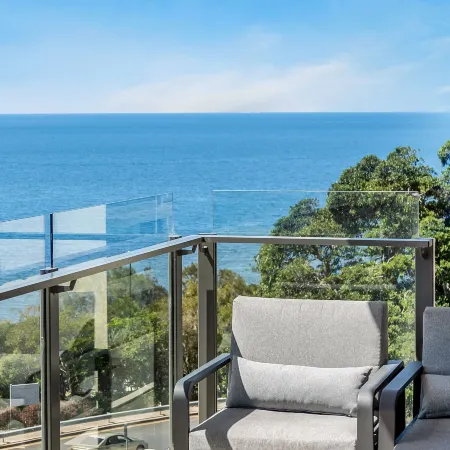 Oaks Redcliffe Mon Komo Suites