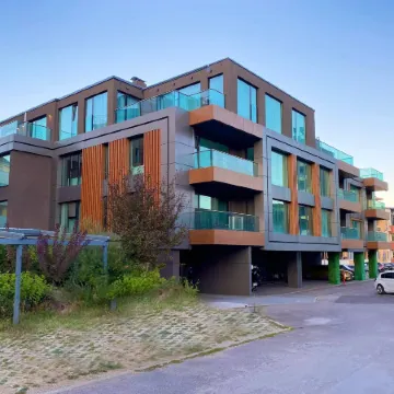 Emirates White Sensation