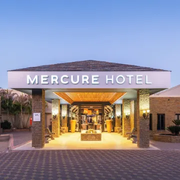 Mercure Hotel Windhoek Отели в г. Виндхук