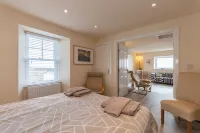 Cellardyke 3-Bed House Sleeps 6 with Sea Terrace Hotels in Anstruther