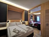 Francesin Active Hotel
