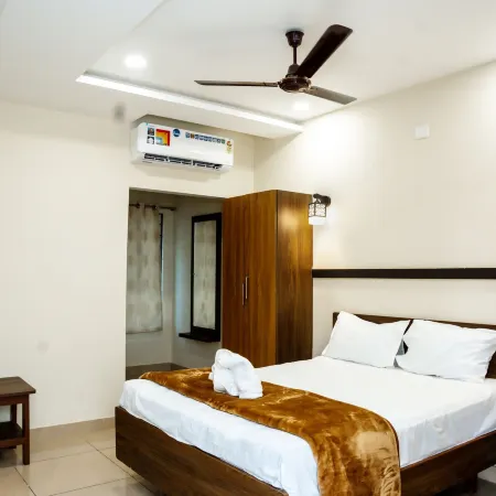 Hotel VR Grand IN