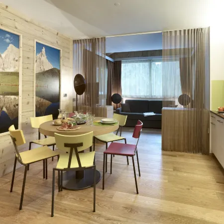 Color Home Suite Apartments