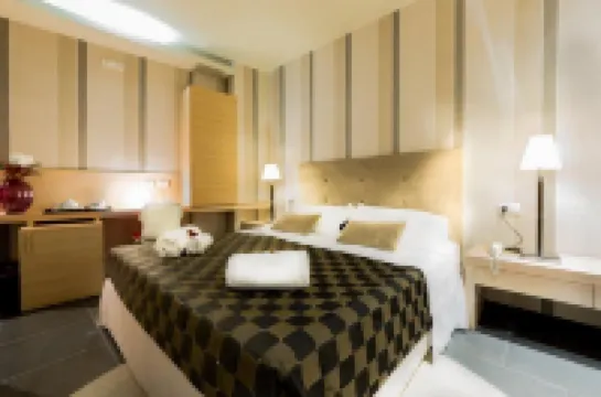 El Homs Palace Hotel