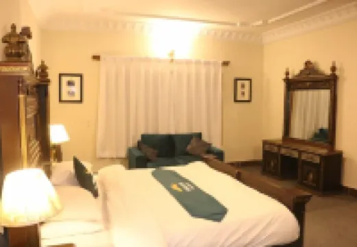 มัสคีเทียร์ รีสอร์ท นารัน