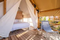 wecamp Cádiz Các khách sạn gần Baluarte de Zuazo