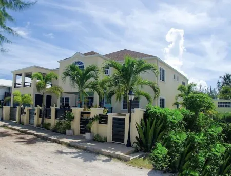 Hidden Gem Barbados Отели в г. Stroude Land