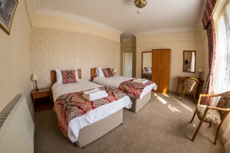 Farnley Tower Guesthouse Отели рядом со станцией ДурхамCity name (optional, probably does