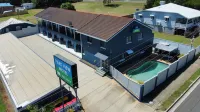 Park View Motel Hotels near Heron Island ferry terminal