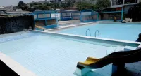 Rumah Syariah & Kolam Renang Bugenville Guesthouse فنادق في Cimenyan