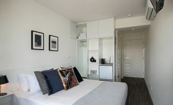 Phaedrus Living: Luxury Suite Nicosia 509