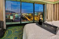 SpringHill Suites Marriott Norfolk Old Dominion University - breakfast