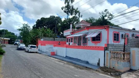 Beautiful 1-Bedroom in St Thomas Jamaica Отели в г. Эйри Касл