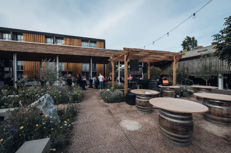 COWOOL Avignon Отели рядом с достопримечательностью «Авиньонский собор»