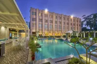 Hotel Hindusthan International, Bhubaneswar - Pool
