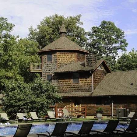 Emerson Resort & Spa