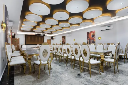 Gta Hotel Ikeja Отели рядом с достопримечательностью «Kalakuta Museum»