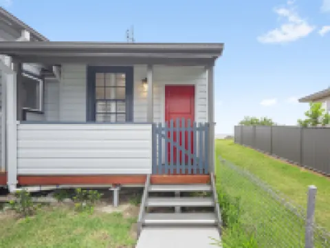 Studio on Morgo over Looking the Ocean and Rivers Hotels in Urunga