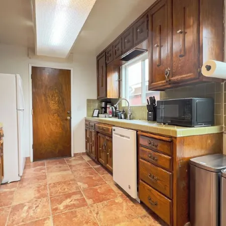 Family Fun with Game Room & King Bed near Monterey Aquarium, Laguna Seca