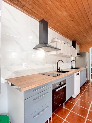 Gardens Guest House-Hostel - 2-Star