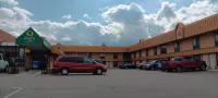 Quality Inn St. Paul-Minneapolis-Midway - parking