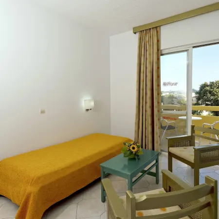 Trianta Hotel Apartments