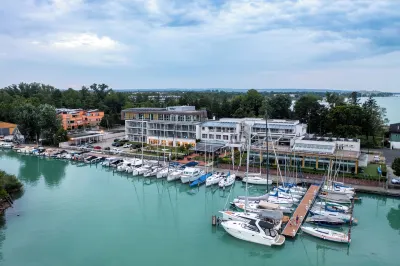 Hotel Yacht Wellness & Business