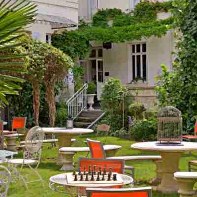 Logis Hôtel le Plantagenêt Hotel Exterior